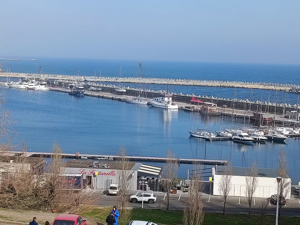 PENINSULA (COD03)- Apartament de lux cu priveliste magnifica ! - foto 2