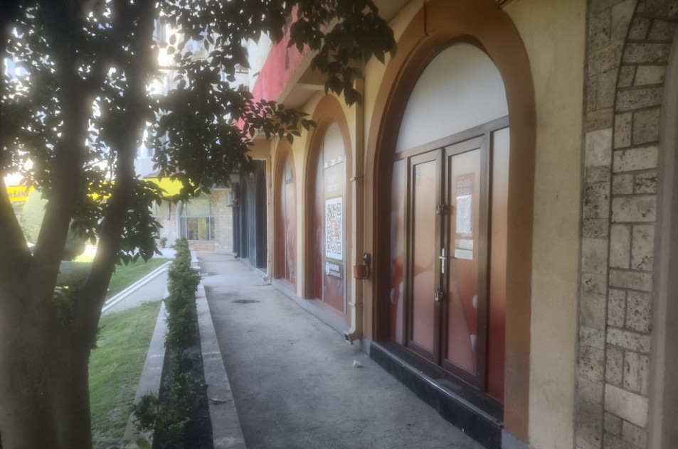 DELFINARIU (COD10) - Spatiu comercial de inchiriat