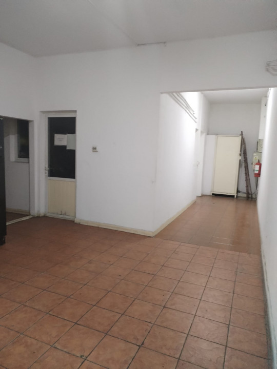 ZONA INDUSTRIALA (COD04)-Hala 270 mp ideal service auto - foto 3