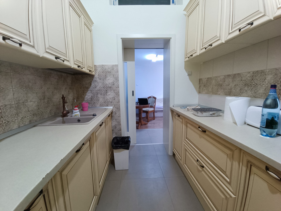CENTRU SALA SPORTURILOR(COD03)- Casa interbelica si curte generoasa ! - foto 11