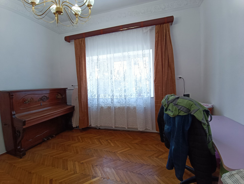 CENTRU SALA SPORTURILOR(COD03)- Casa interbelica si curte generoasa ! - foto 17