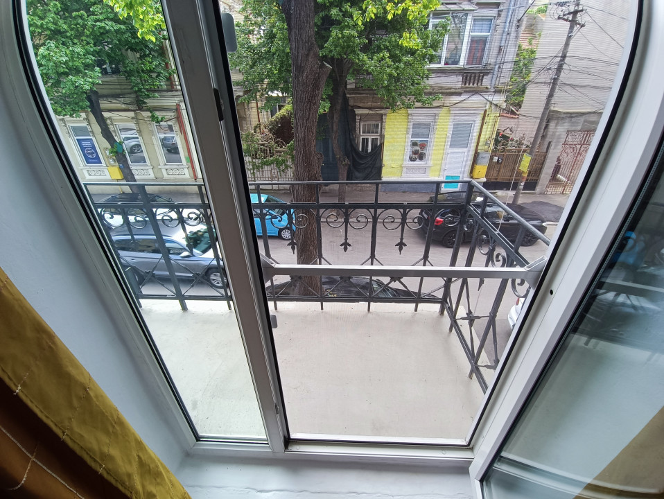 CENTRU SALA SPORTURILOR(COD03)- Casa interbelica si curte generoasa ! - foto 42