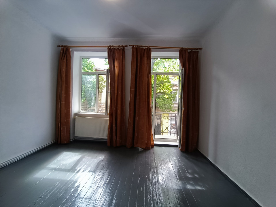 CENTRU SALA SPORTURILOR(COD03)- Casa interbelica si curte generoasa ! - foto 46