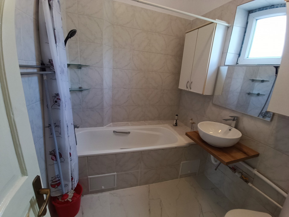 CENTRU SALA SPORTURILOR(COD03)- Casa interbelica si curte generoasa ! - foto 8