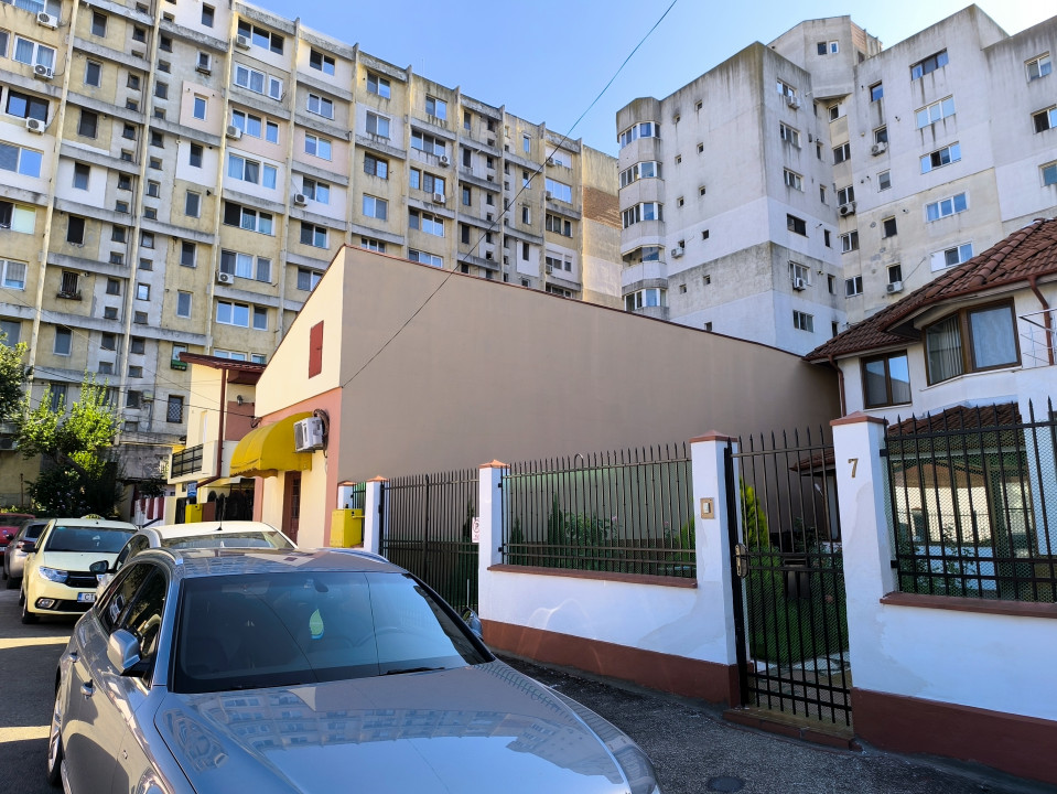 TOMIS 2 EMAG -Spatiu comercial mic si cochet !