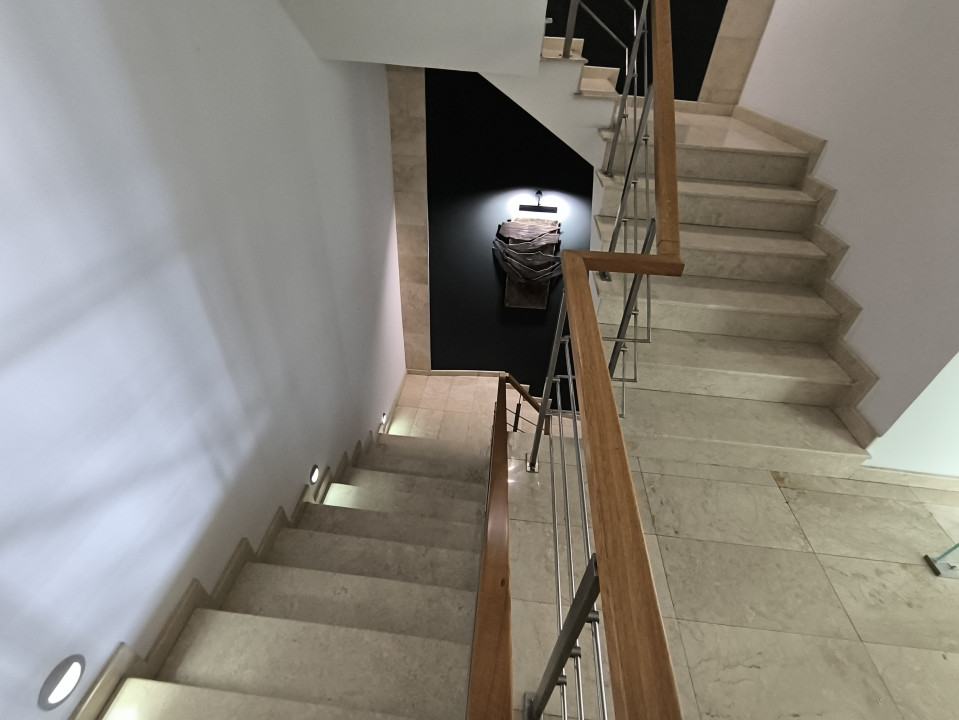 GARA BCR - Birouri de lux , cu utilitati incluse ! - foto 12