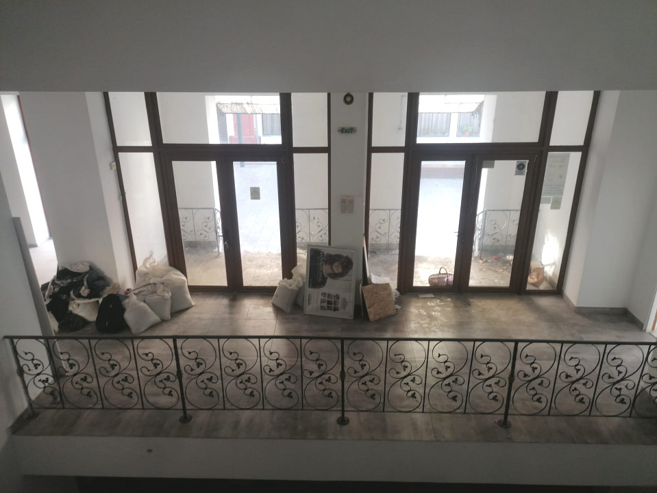 CENTRU (COD10( - Cladire comerciala de vanzare sau inchiriere
