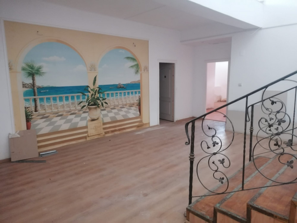 CENTRU (COD10( - Cladire comerciala de vanzare sau inchiriere - foto 13