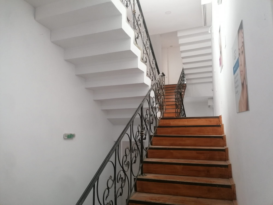 CENTRU (COD10( - Cladire comerciala de vanzare sau inchiriere - foto 15