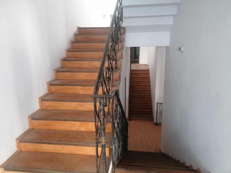 CENTRU (COD10( - Cladire comerciala de vanzare sau inchiriere - foto 18
