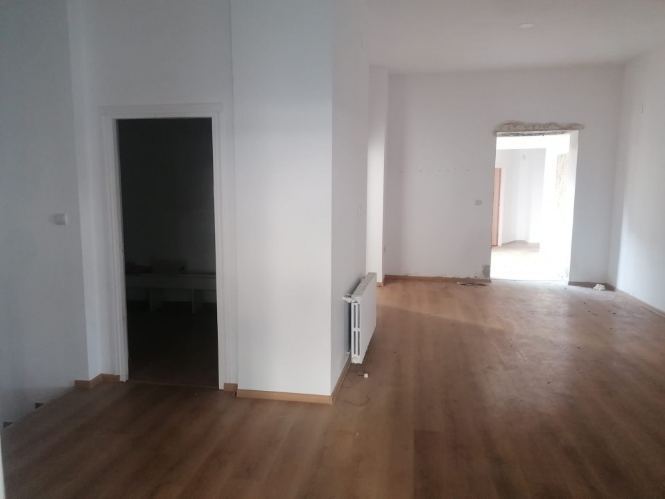 CENTRU (COD10( - Cladire comerciala de vanzare sau inchiriere - foto 20