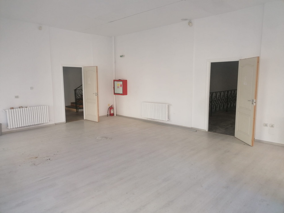 CENTRU (COD10( - Cladire comerciala de vanzare sau inchiriere - foto 21