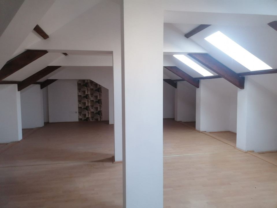 CENTRU (COD10( - Cladire comerciala de vanzare sau inchiriere - foto 3