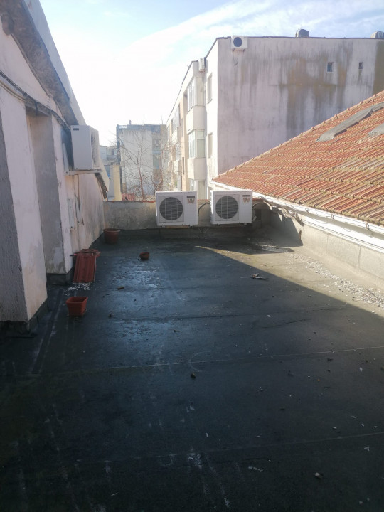 CENTRU (COD10( - Cladire comerciala de vanzare sau inchiriere - foto 7
