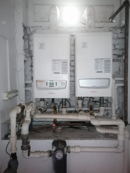 CENTRU (COD10( - Cladire comerciala de vanzare sau inchiriere - foto 9
