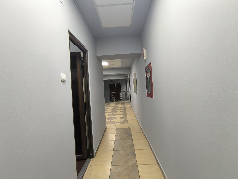 BALADA NEJ CASA DE CULTURA -Etaj in cladire de birouri si parcare! - foto 18