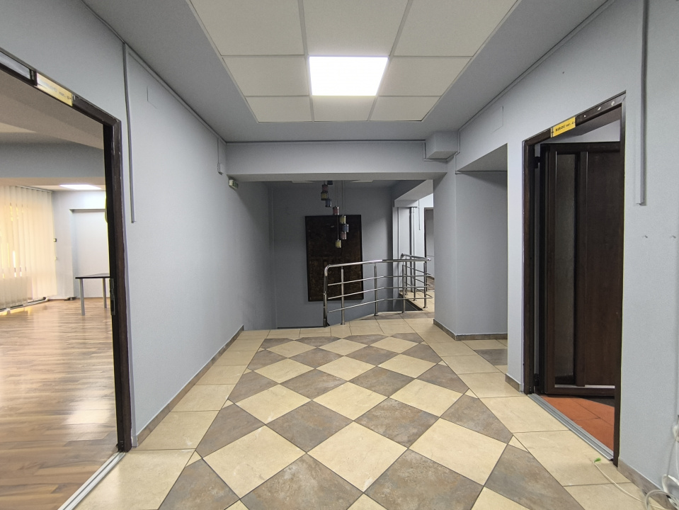 BALADA NEJ CASA DE CULTURA -Etaj in cladire de birouri si parcare! - foto 29