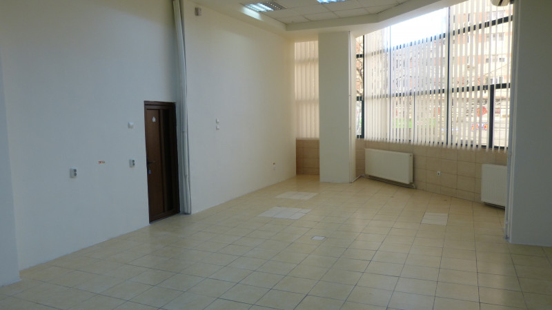 BALADA NEJ CASA DE CULTURA -Etaj in cladire de birouri si parcare! - foto 60
