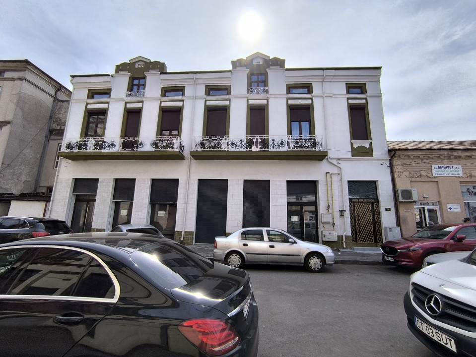 POLICLINICA CU PLATA(cod03) - Spatiu comercial luminos si inalt ! - foto 23