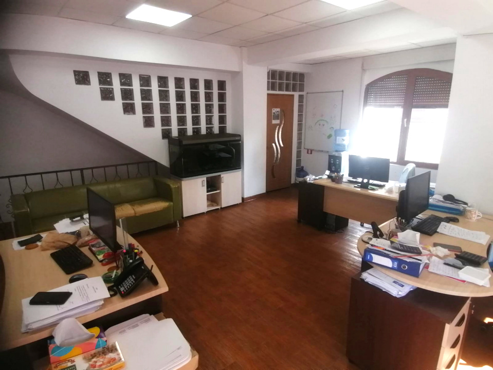 CENTRU (COD10)- Cladire birouri de inchiriat - foto 3
