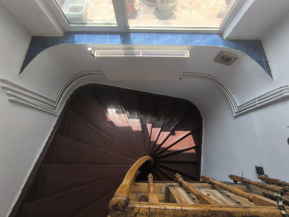 CENTRU VECHI (COD03) - Apartament boem cu terasa si balcon ! - foto 3