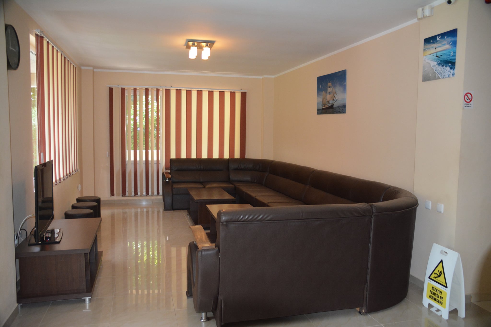 COSTINESTI  (COD10) - Pensiune de vanzare cu 48 de camere - foto 5