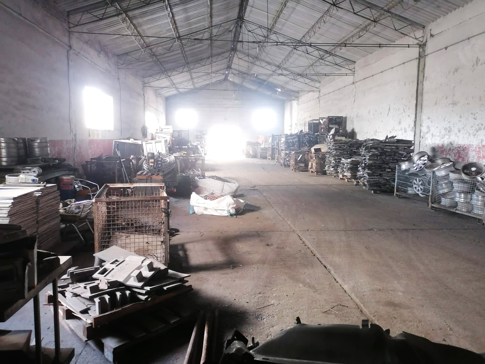 ZONA INDUSTRIALA (COD10) - Hala de inchiriat cu teren de 1700mp