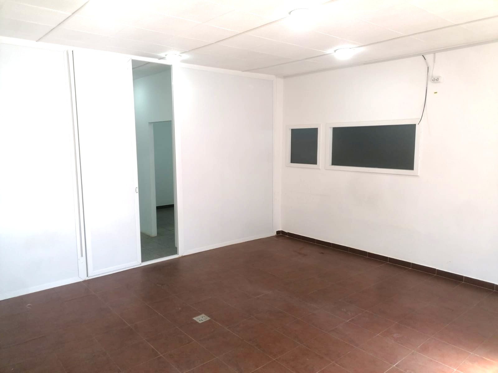 GARA (COD10) - Spatiu comercial de inchiriat - foto 8