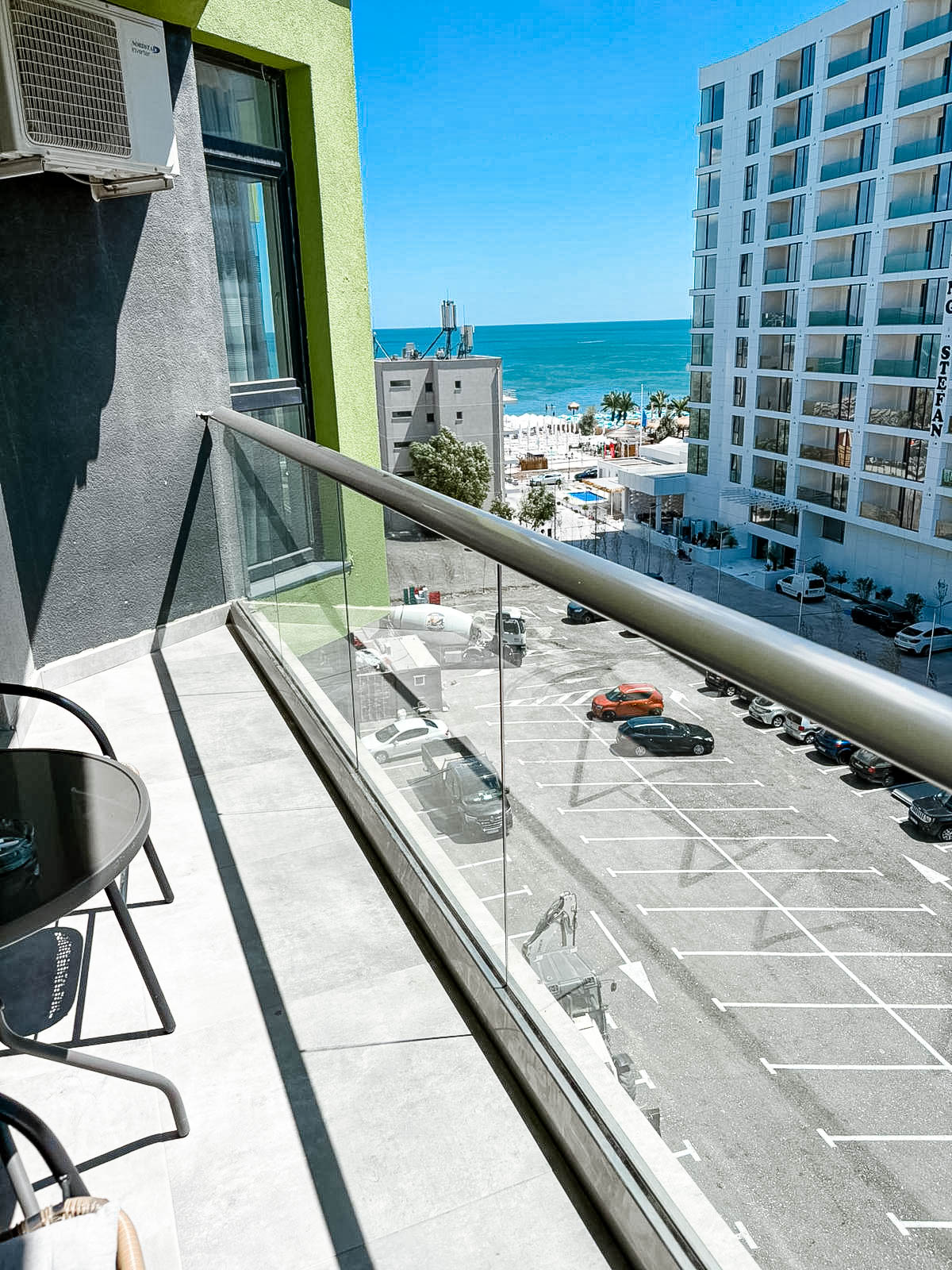 Mamaia Sat(Cod 05)2 Camere Premium cu vedere la mare