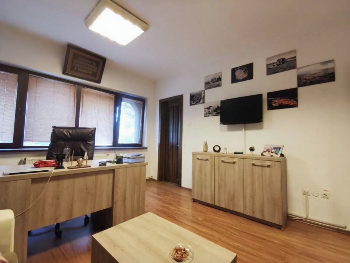 CENTRU (Cod 01) - Unicat, pe Bdul Mamaia cladire de birouri! - foto 3