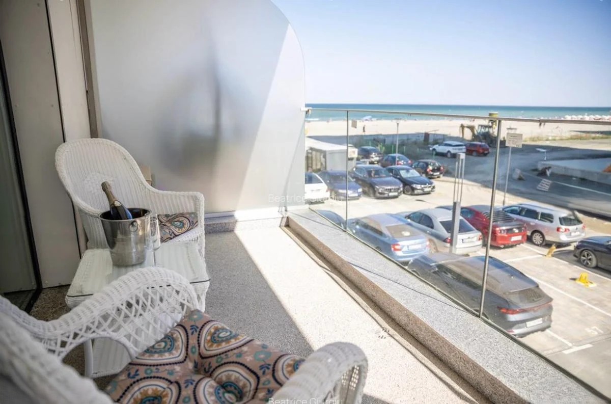 MAMAIA NORD (COD 10) - Apartament lux de vanzare