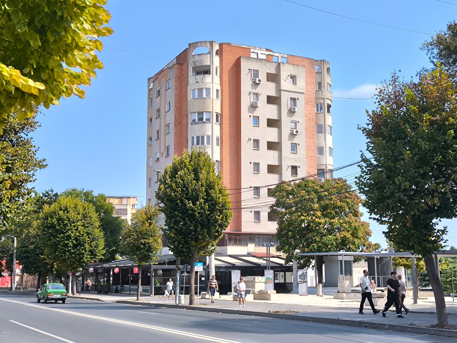 MANGALIA (Cod01) Pret Redus, spatiu comercial ultracentral!