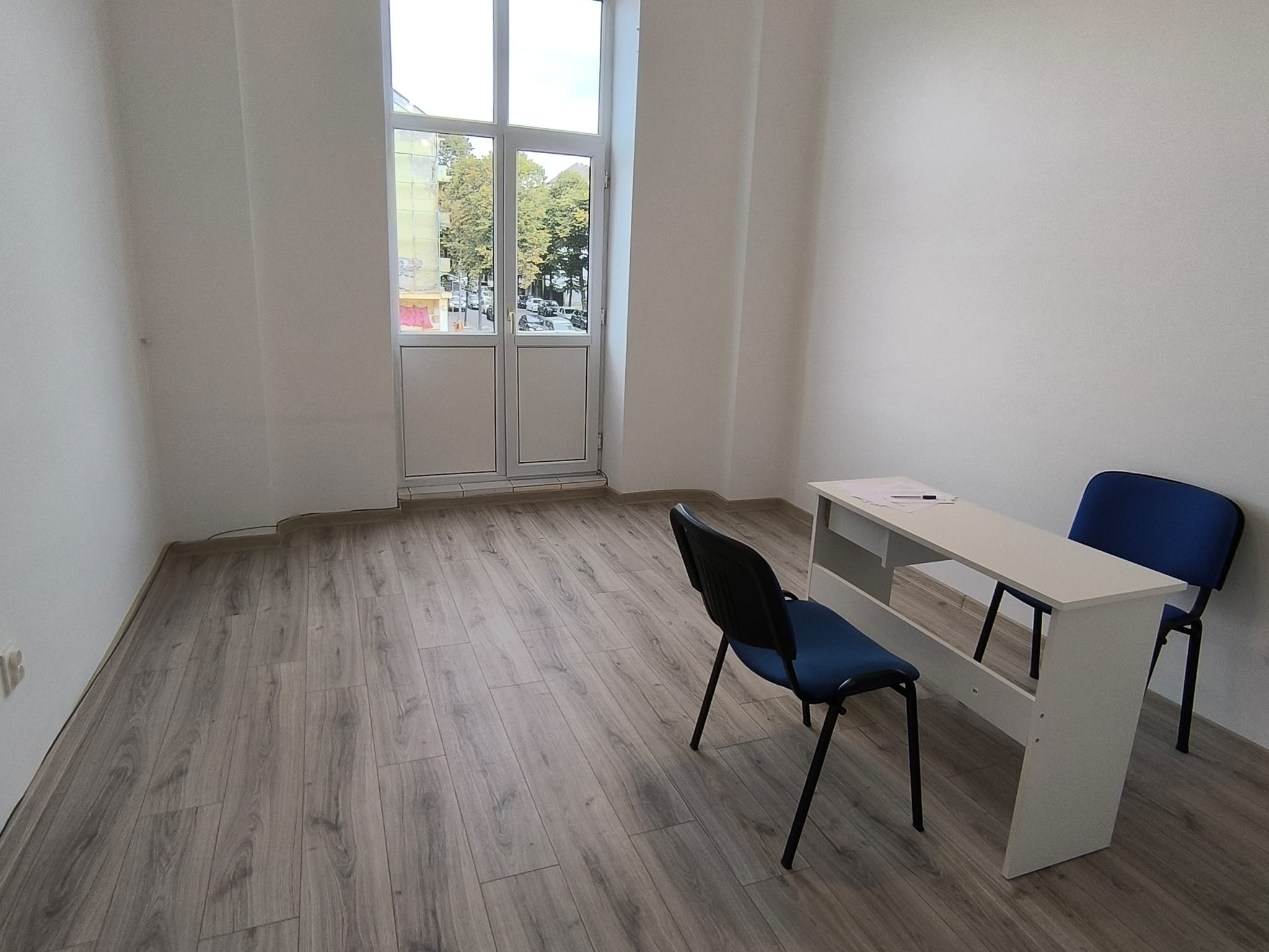 CENTRU HOTEL GRAND- Cladire de birouri emblematica ! - foto 14