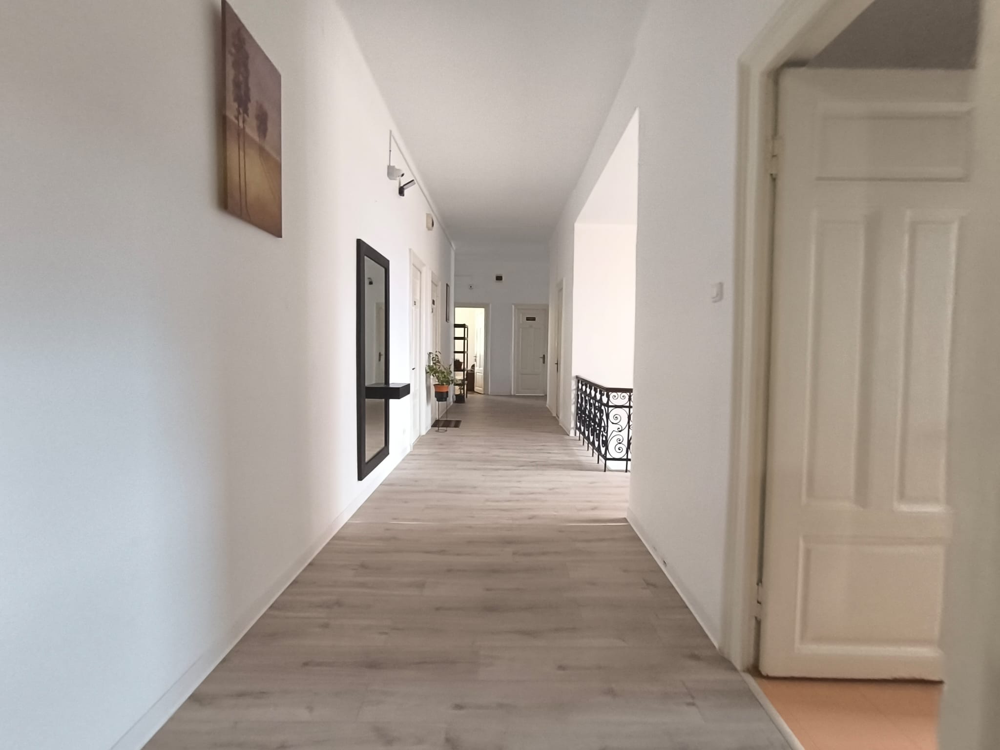 CENTRU HOTEL GRAND- Cladire de birouri emblematica ! - foto 6