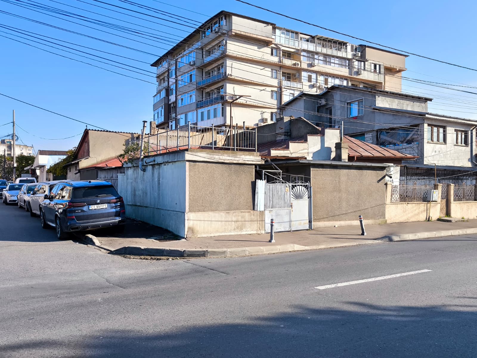 ICIL casa 4 camere pe colt!