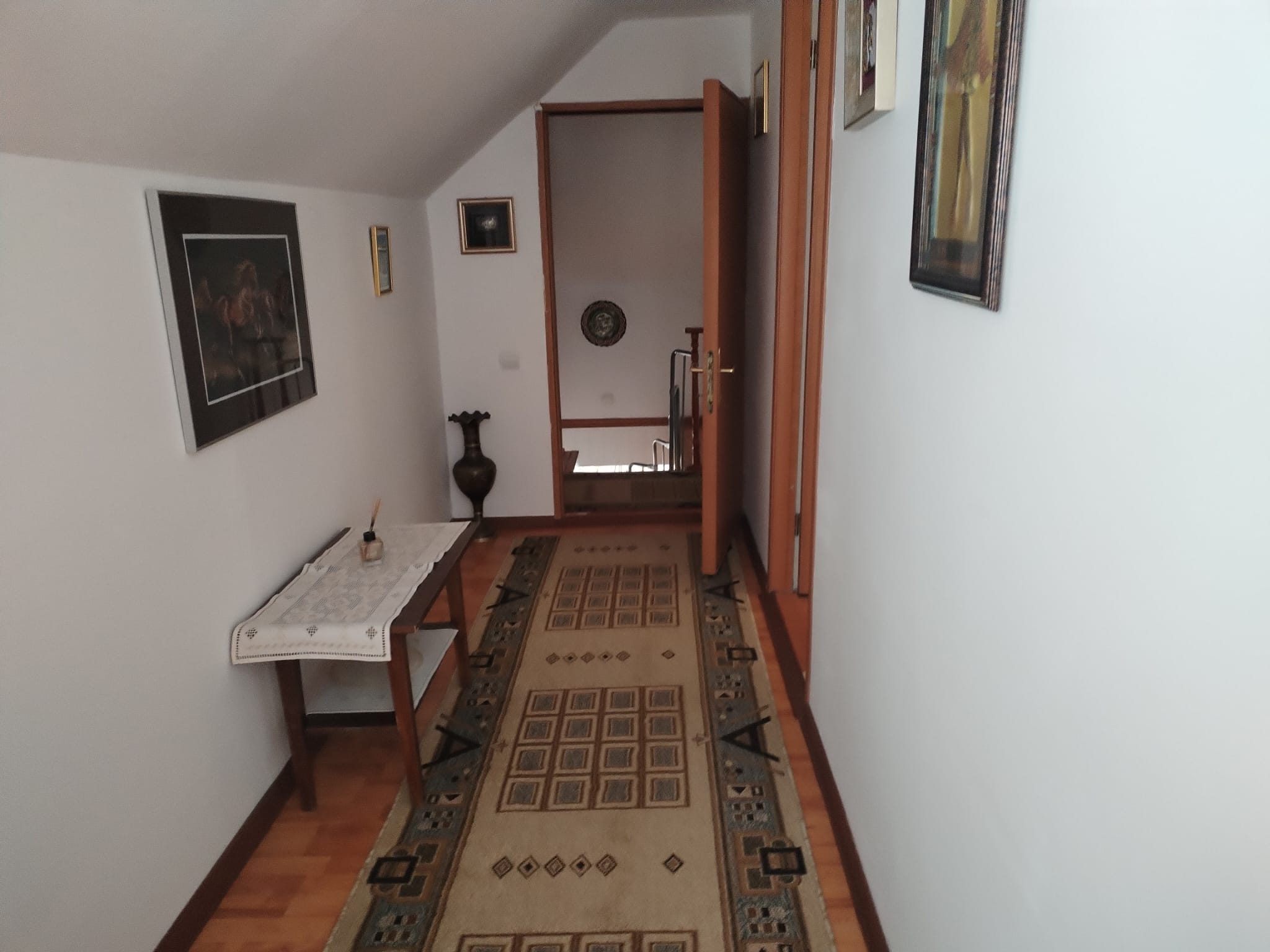 NEGRU VODA(cod04)-Casa 5 camere- Central - foto 18