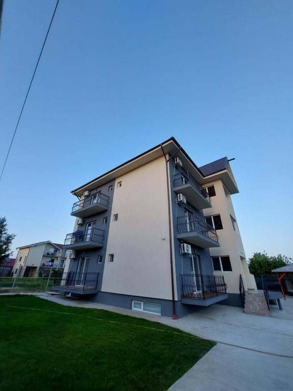 EXCLUSIVITATE - Vilă de vânzare în statiunea Venus - foto 2