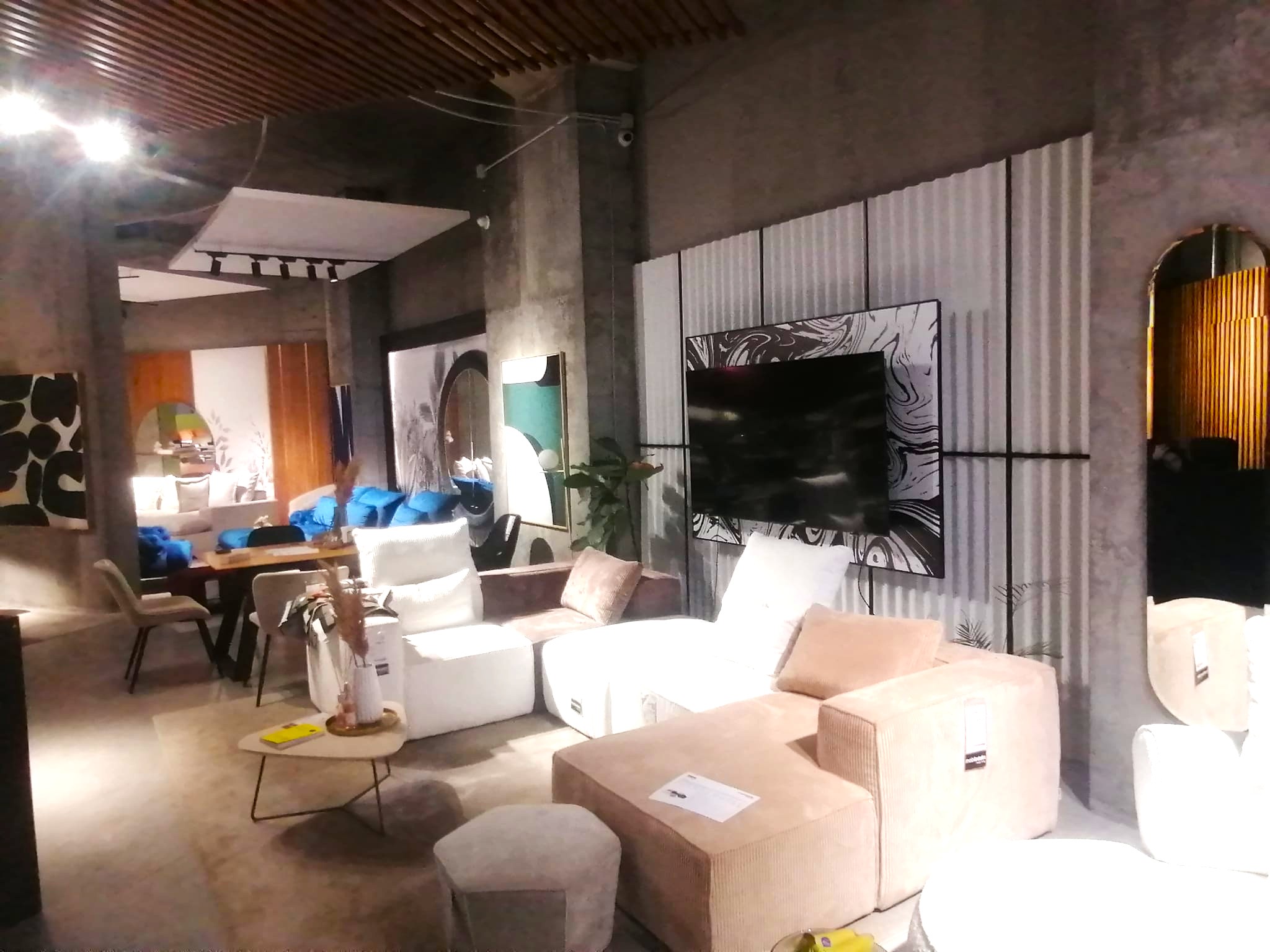 Spatiu comercial de inchiriat- (cod10)- EUROMATERNA - foto 12