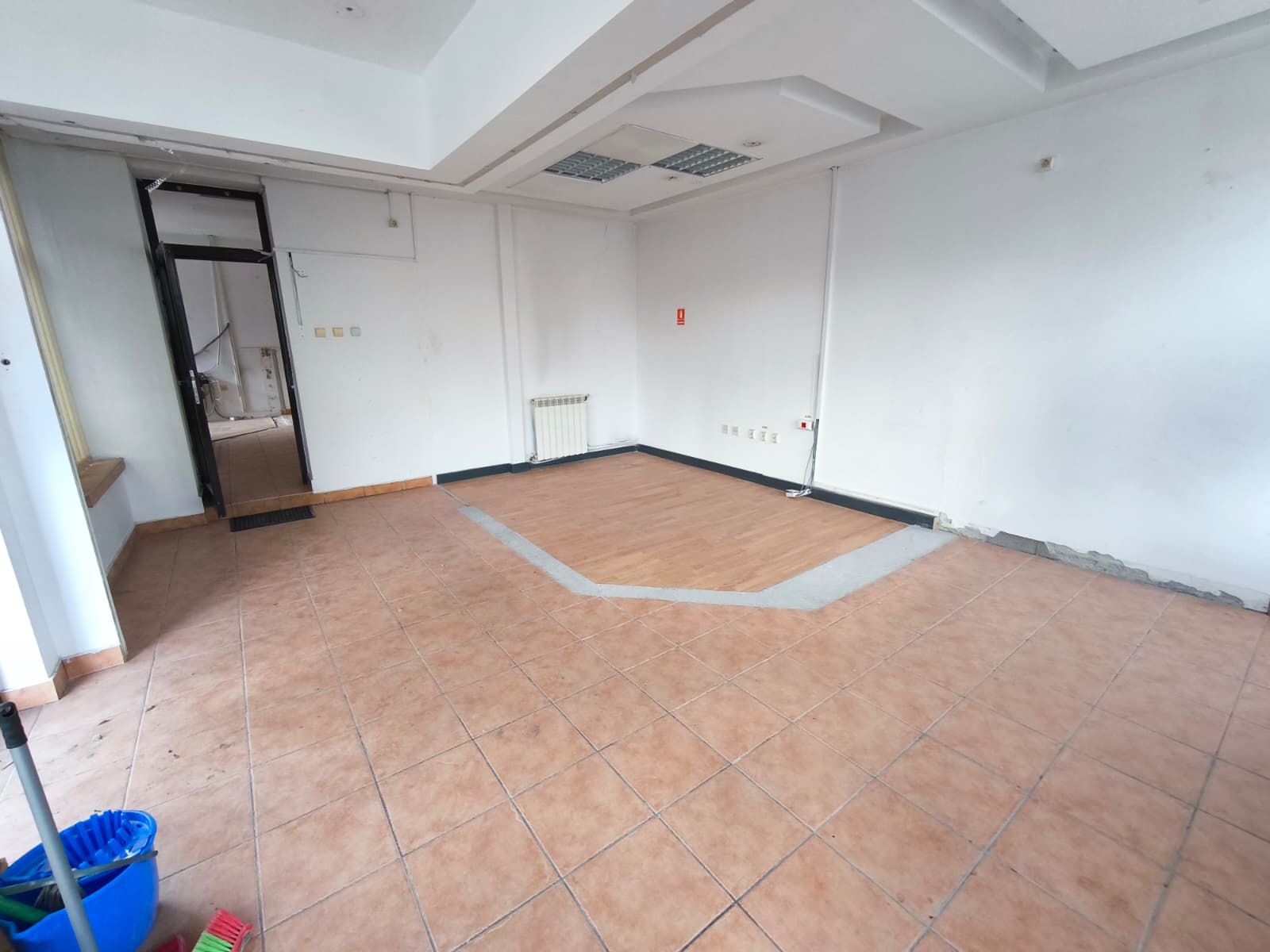 CENTRU - Bdul Tomis spatiu comercial cu vitrina stradala! - foto 7