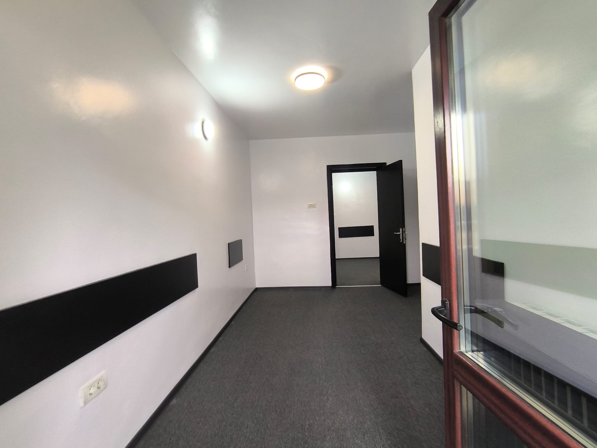 CENTRU PIATA UNIRII(cod03) - Birouri luminoase cu terasa ! - foto 10