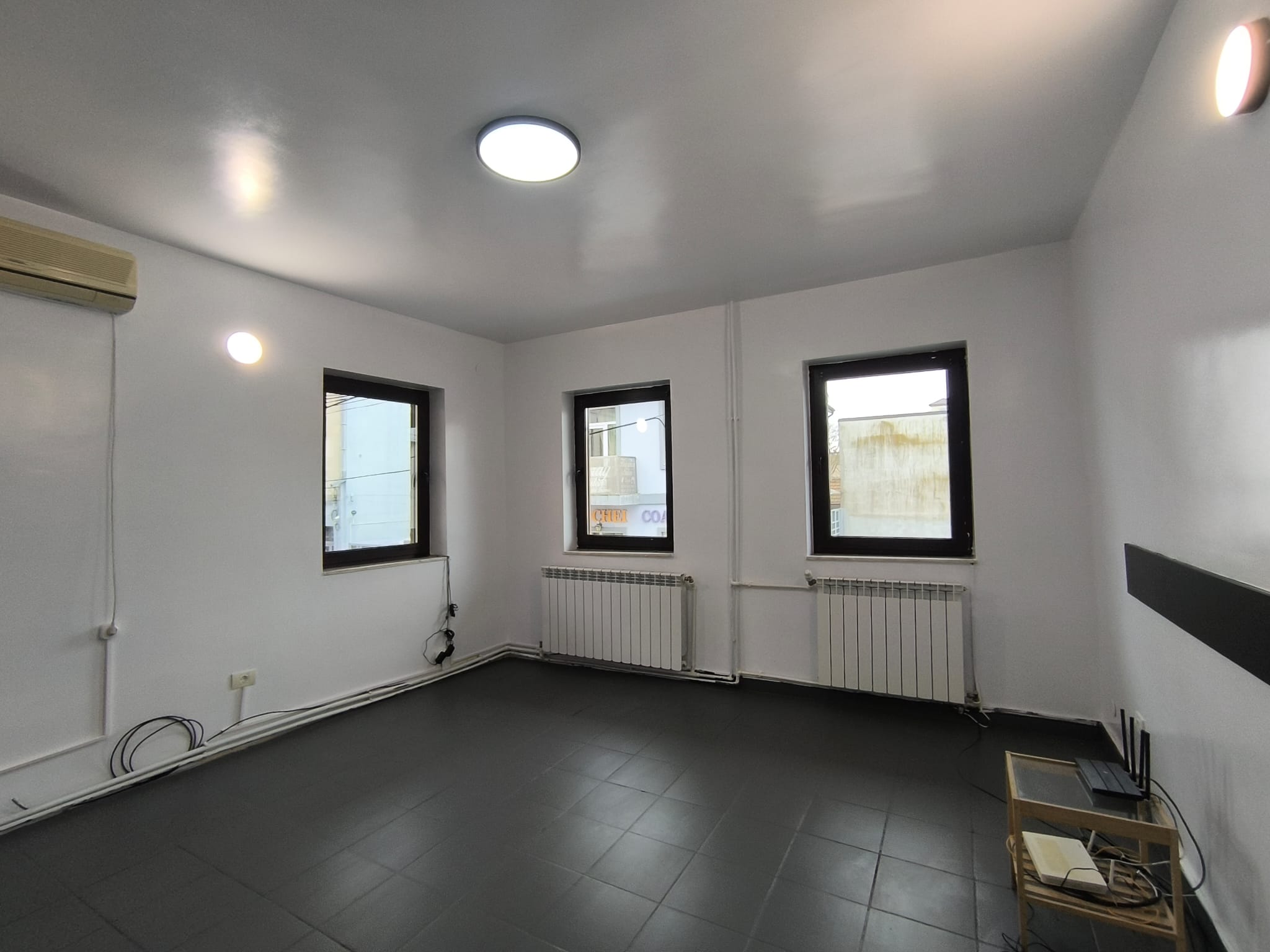 CENTRU PIATA UNIRII(cod03) - Birouri luminoase cu terasa ! - foto 3