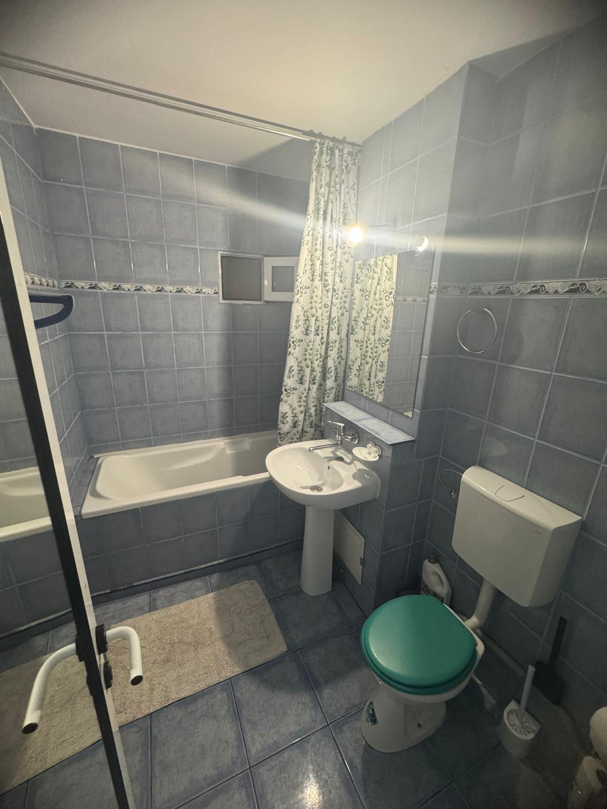 Faleza Nord(cod04)-Apartament 3 camere centrala gaz-vedere spre mare - foto 9