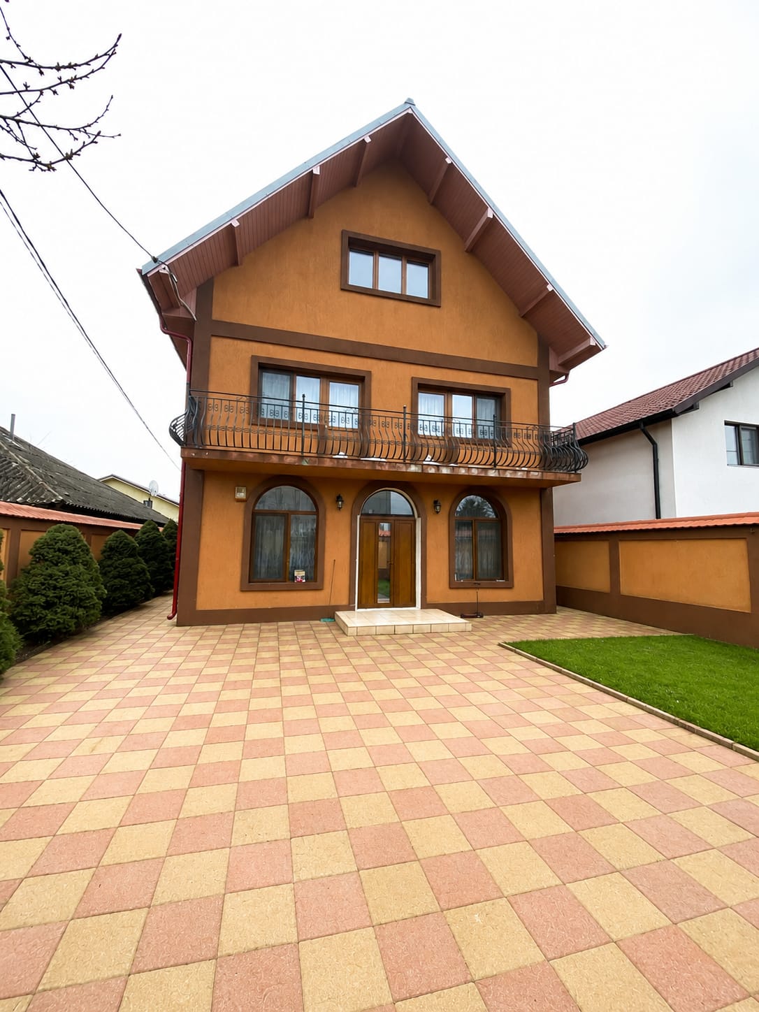 VALU LUI TRAIAN -Casa 6 Camere P+1+M 201 mp utili