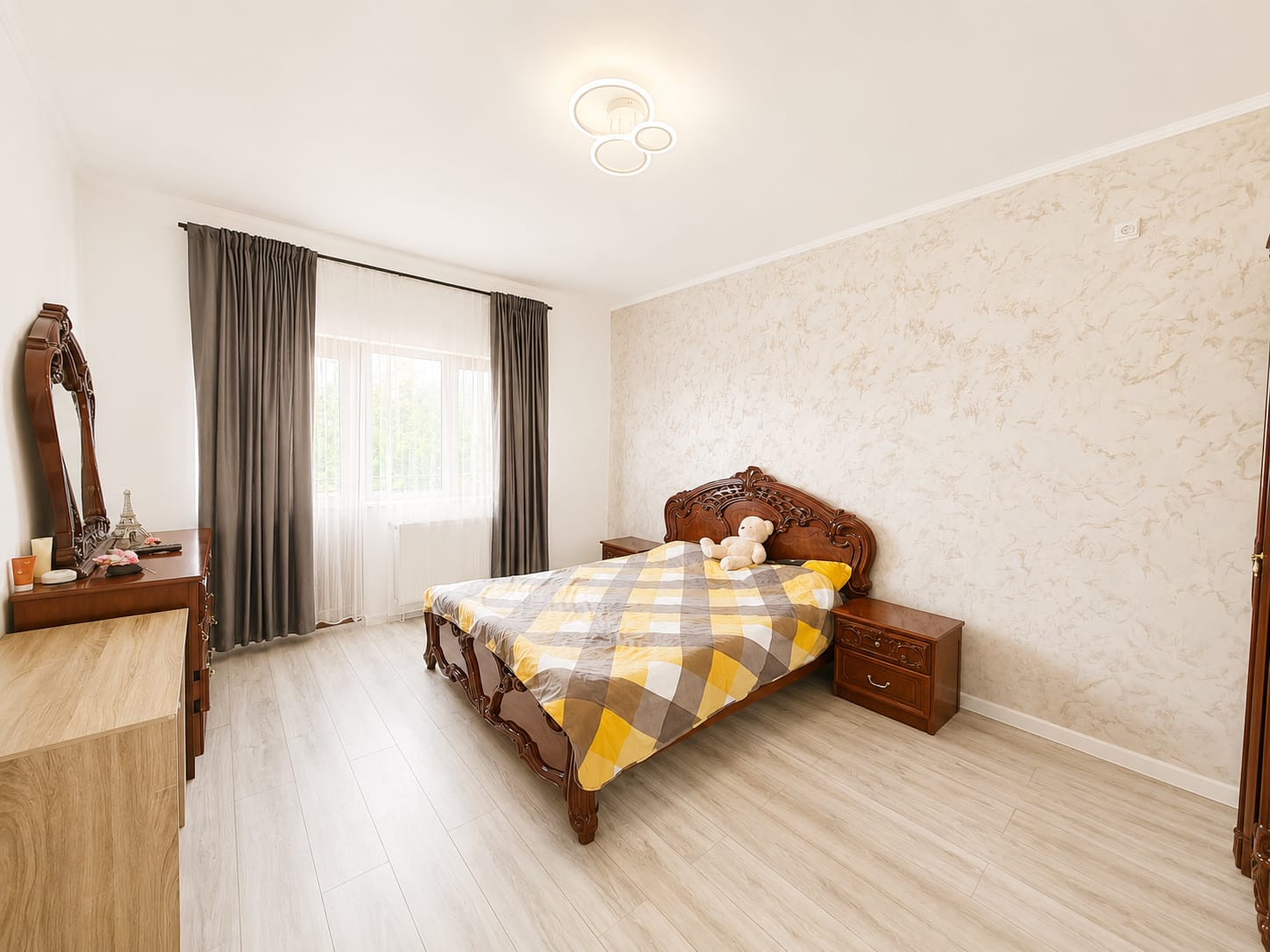 VALU LUI TRAIAN -Casa 6 Camere P+1+M 201 mp utili - foto 5