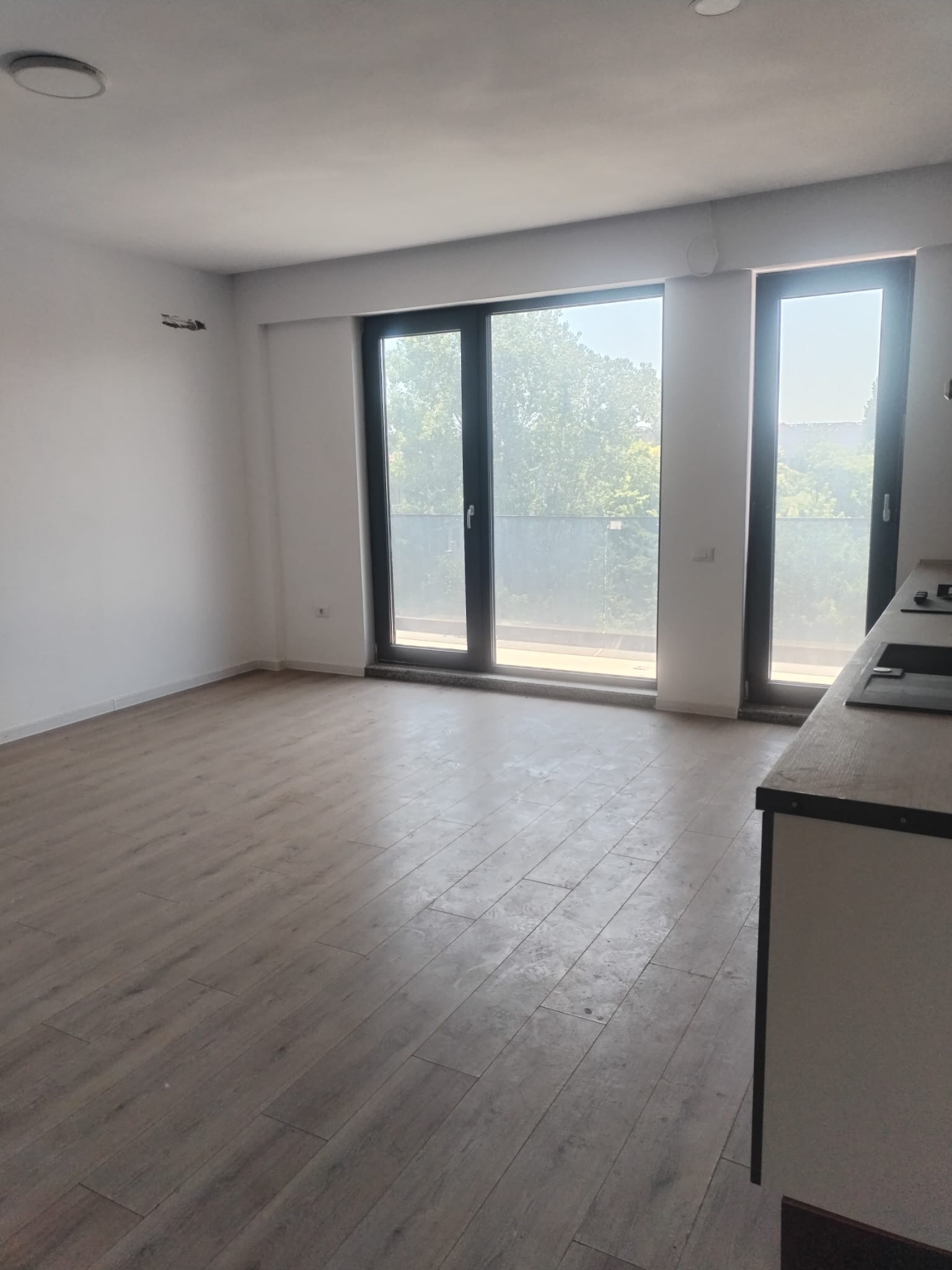 Tomis 3/City Park Mall(cod04)-Spatiu comercial 100 mp