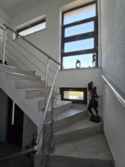 🚨 SUPER OFERTĂ! VILĂ P+E CU DOUĂ APARTAMENTE COMPLET SEPARATE — 255.000 € - foto 25