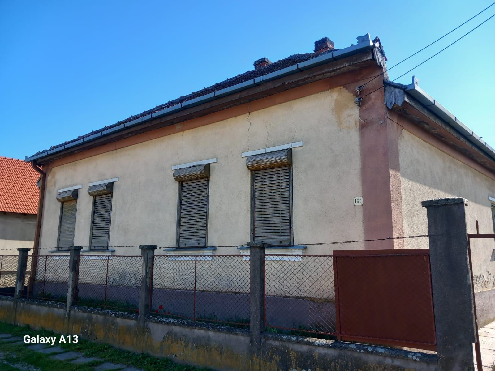 Ag EUROPA vinde casa cu 4 camere si teren de 60 ari in Ambud.