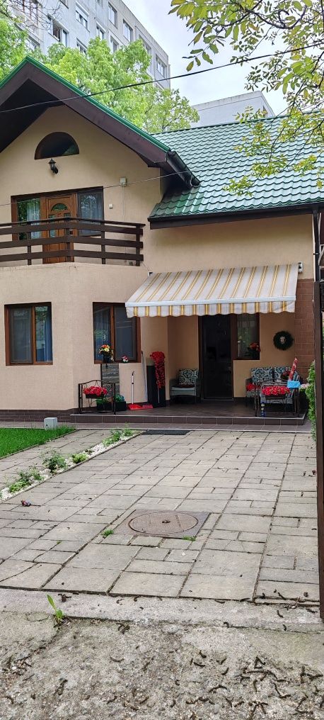 Vind casa in Iași, cartier Tatarasi constructie 2010.