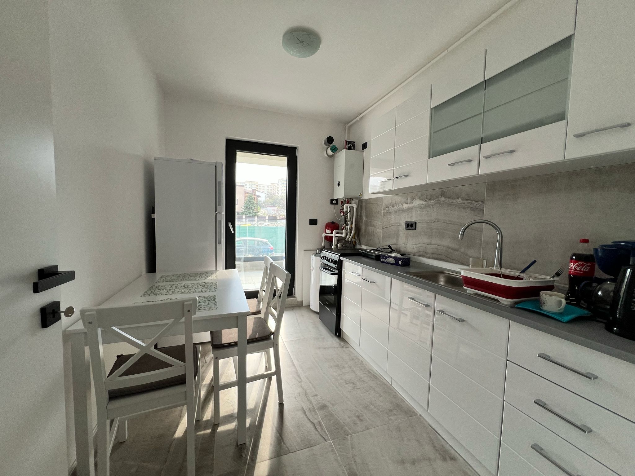 BRASADAS închiriază ap 2 cam etaj 2/5 ROKA RESIDENCE