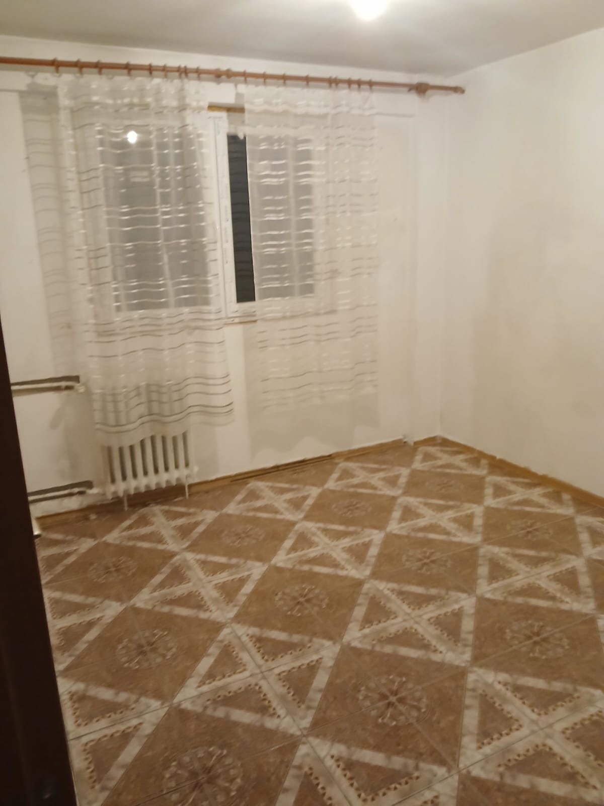 BRASADAS inchiriaza apartament 2 Camere LUICA